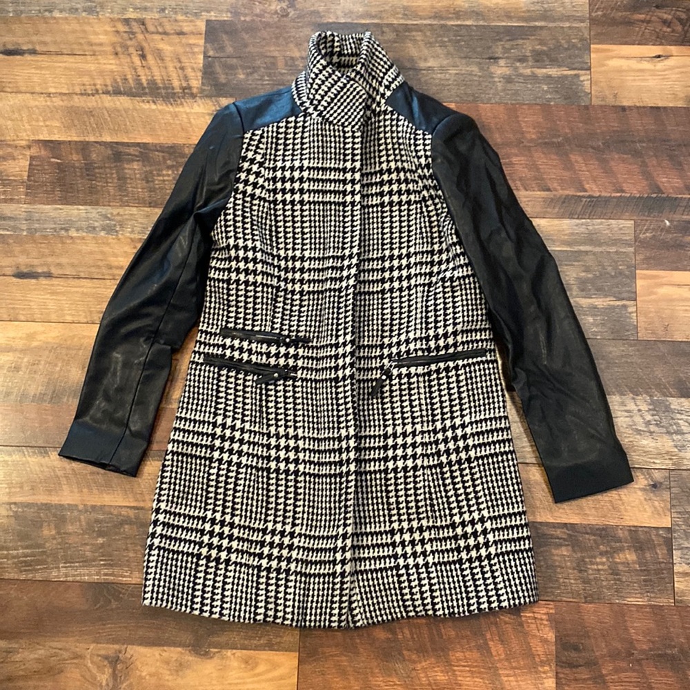 Ness black and white jacket with leather sleeves size 38 (small)